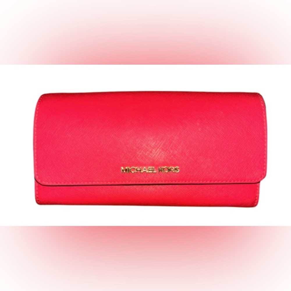 Micheal Kors Jet Set large Red Saffiano Leather 2-in-1 Convertible wallet/bagEUC